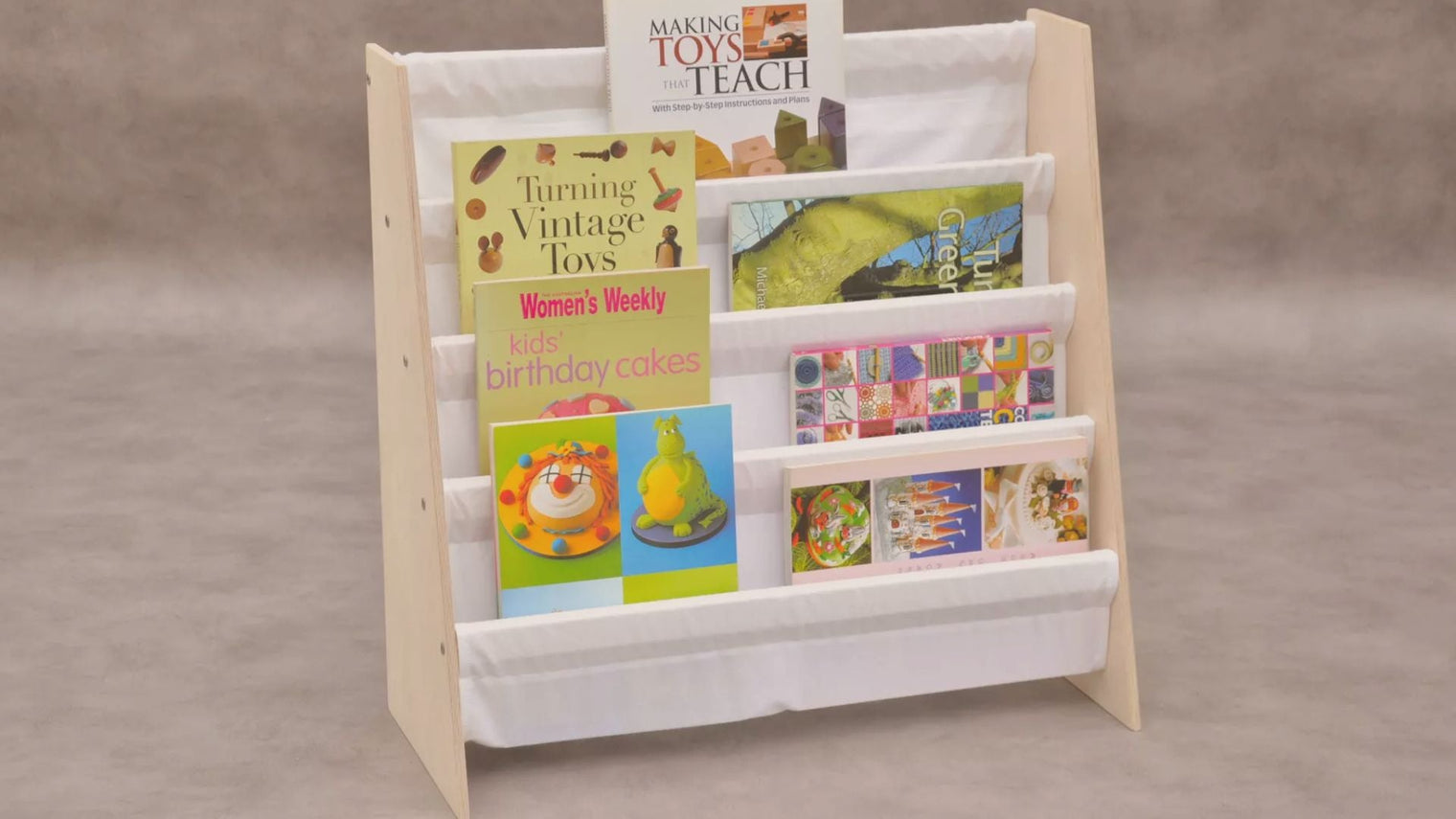 How to Build a Forward-Facing Bookshelf for Toddlers