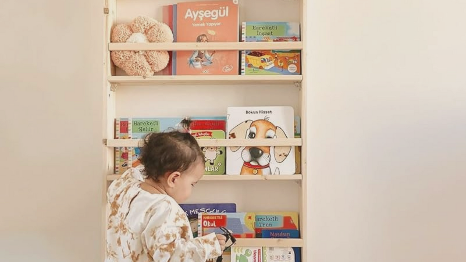 How to Build a DIY Montessori Bookshelf with Hidden Storage Using Simple Woodworking Plans
