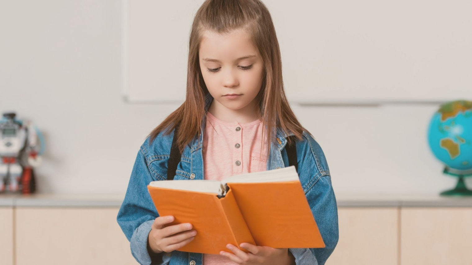 How to Teach Reading the Montessori Way