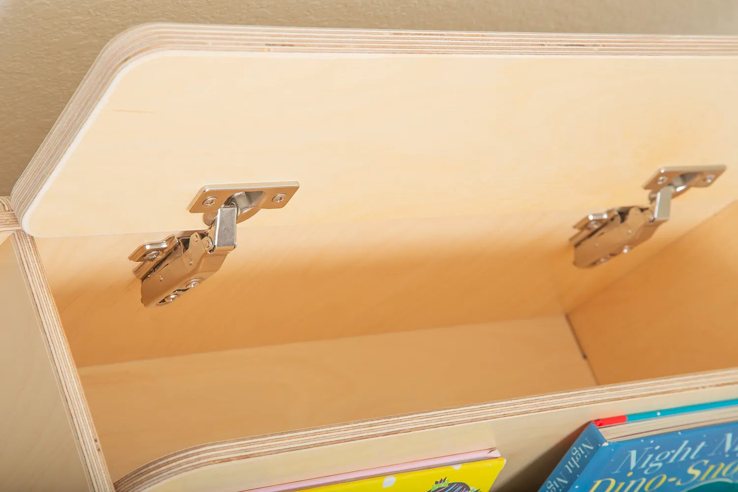 Top compartment has plenty of storage space for kids toys, or books 